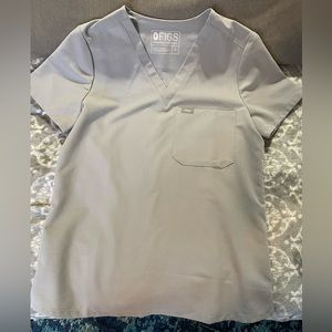 FIGS Women’s grey scrub top
